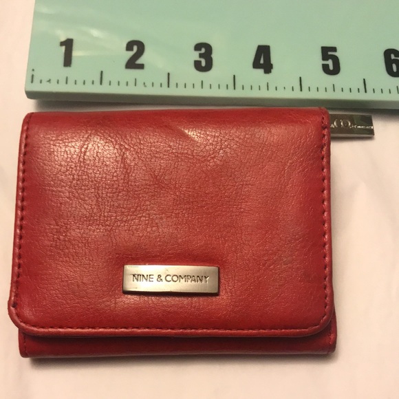 Red trifold wallet great condition - Picture 11 of 13